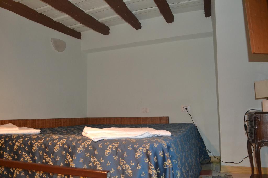 Suites Imperiali Guest House Rom Exteriör bild